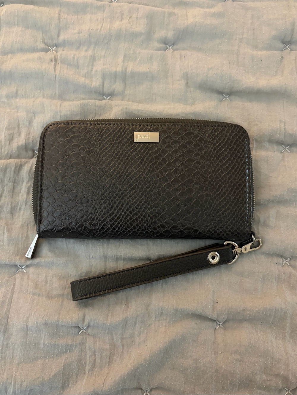 thirty-one all about the benjamins wallet/wristlet